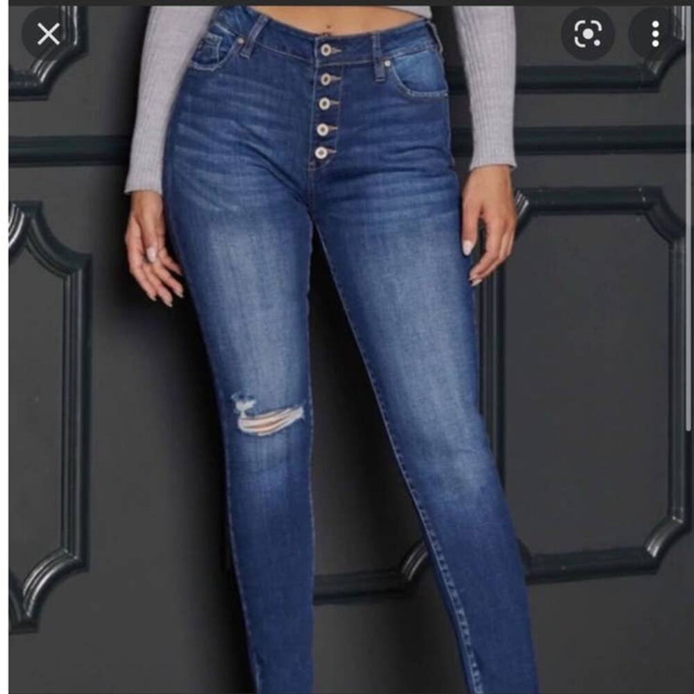 KanCan Curvy Button Fly High Waisted Jeans Size 24